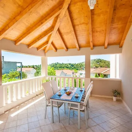 Zupa Dubrovacka, Poolside Retreat Near Dubrovnik בית הארחה 3*