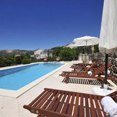 Zupa Dubrovacka, Poolside Retreat Near Dubrovnik מליני