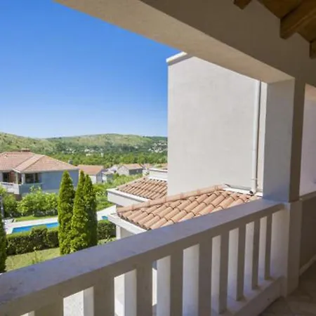 Zupa Dubrovacka, Poolside Retreat Near Dubrovnik בית הארחה מליני