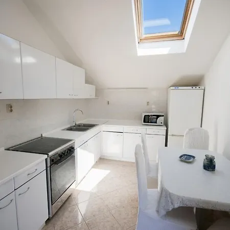 Zupa Dubrovacka, Poolside Retreat Near Dubrovnik